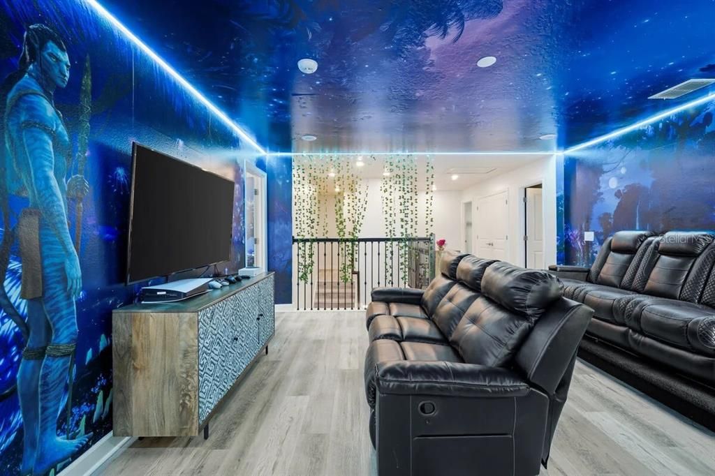 На продажу: $945,000 (8 спален, 5 ванн, 4289 Квадратных фут)