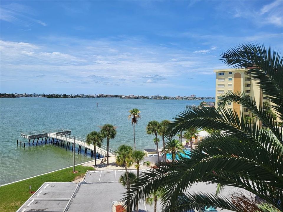 For Rent: $2,200 (2 beds, 2 baths, 1050 Square Feet)