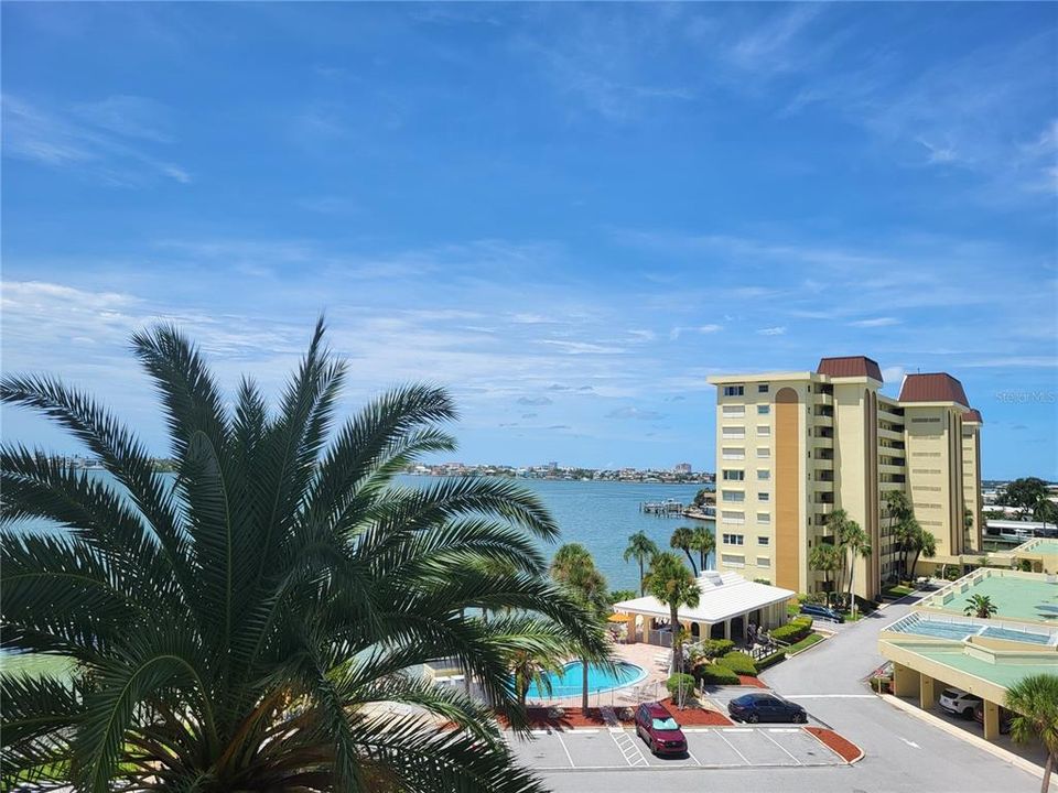 For Rent: $2,200 (2 beds, 2 baths, 1050 Square Feet)