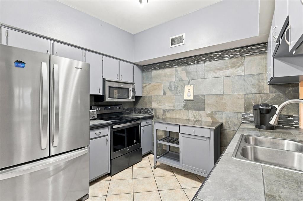 For Sale: $295,000 (4 beds, 2 baths, 1448 Square Feet)