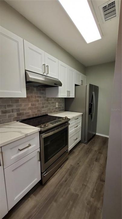 В аренду: $1,695 (2 спален, 2 ванн, 851 Квадратных фут)