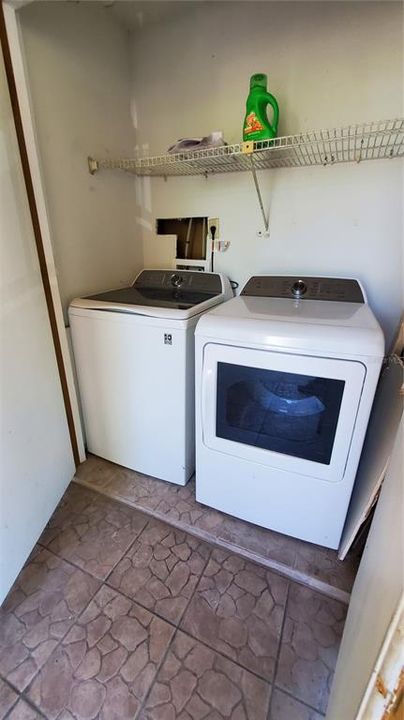 В аренду: $1,695 (2 спален, 2 ванн, 851 Квадратных фут)