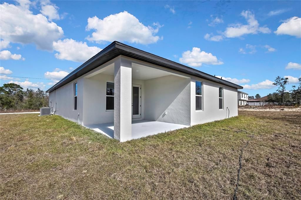 For Sale: $399,990 (4 beds, 3 baths, 2061 Square Feet)