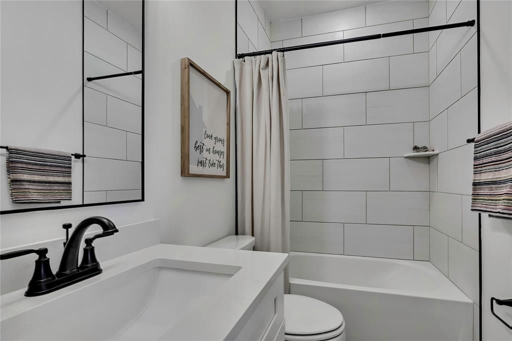 For Sale: $399,990 (4 beds, 3 baths, 2061 Square Feet)