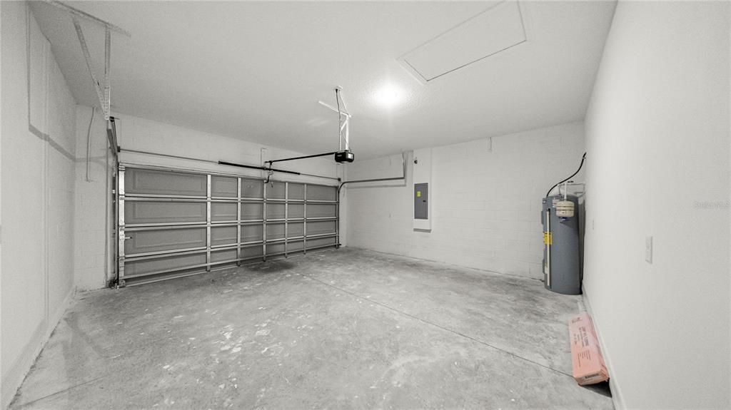 En Venta: $272,000 (4 camas, 2 baños, 1587 Pies cuadrados)