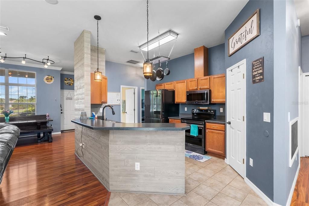 For Sale: $439,900 (4 beds, 3 baths, 1866 Square Feet)