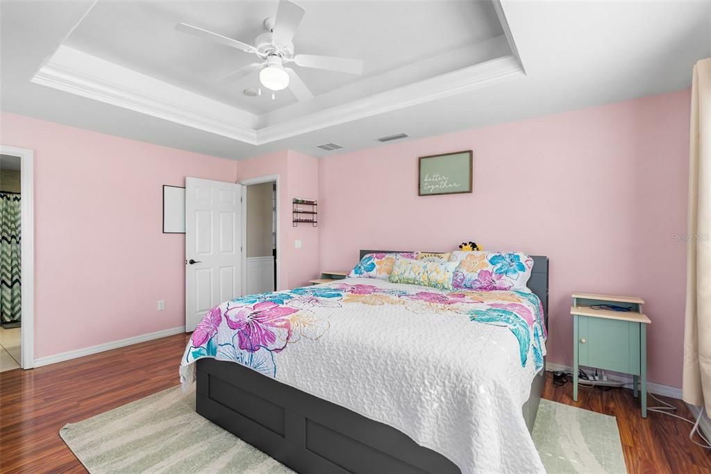 For Sale: $439,900 (4 beds, 3 baths, 1866 Square Feet)