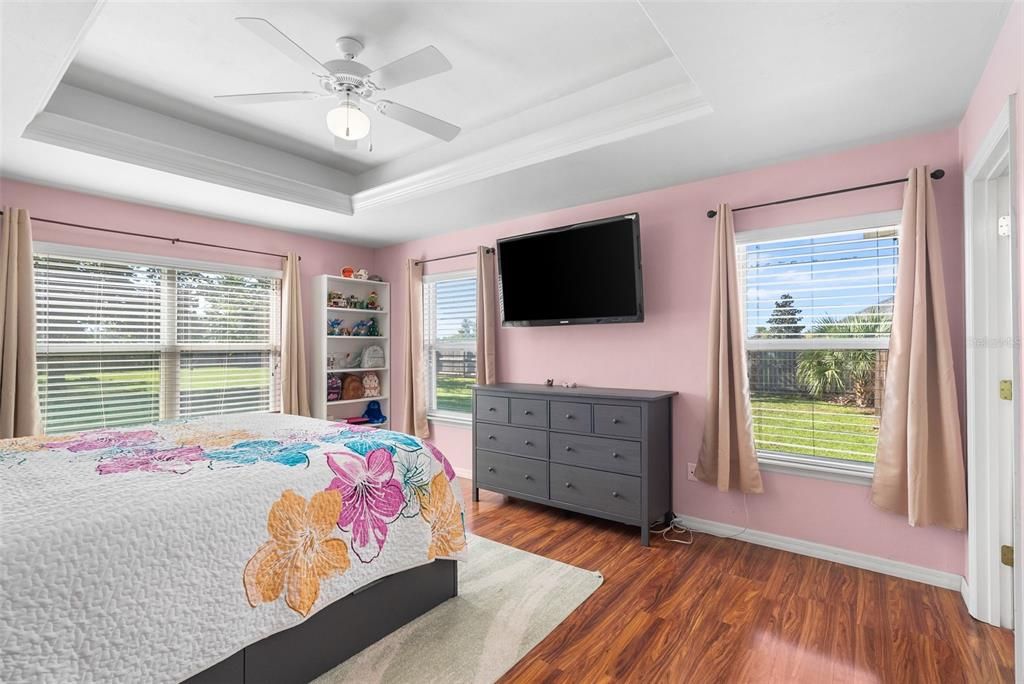 For Sale: $439,900 (4 beds, 3 baths, 1866 Square Feet)