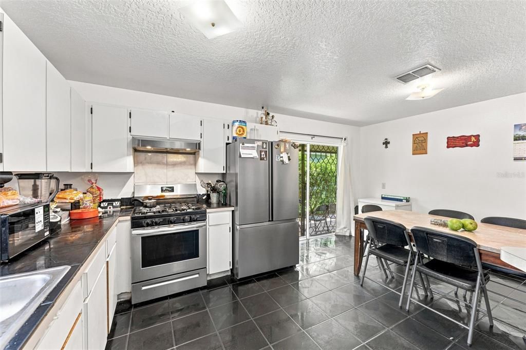 For Sale: $299,000 (3 beds, 2 baths, 1200 Square Feet)