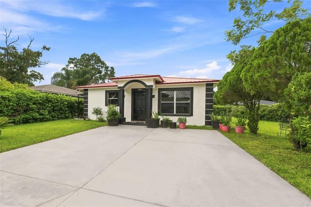 For Sale: $299,000 (3 beds, 2 baths, 1200 Square Feet)