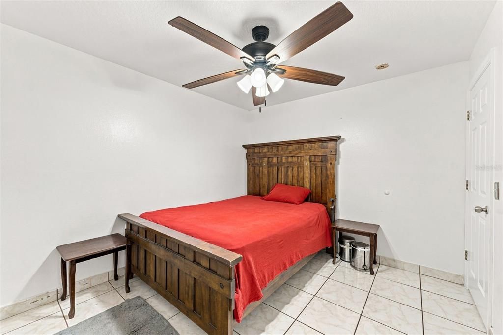 For Sale: $299,000 (3 beds, 2 baths, 1200 Square Feet)