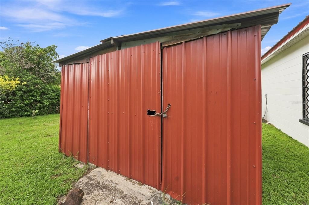 For Sale: $299,000 (3 beds, 2 baths, 1200 Square Feet)