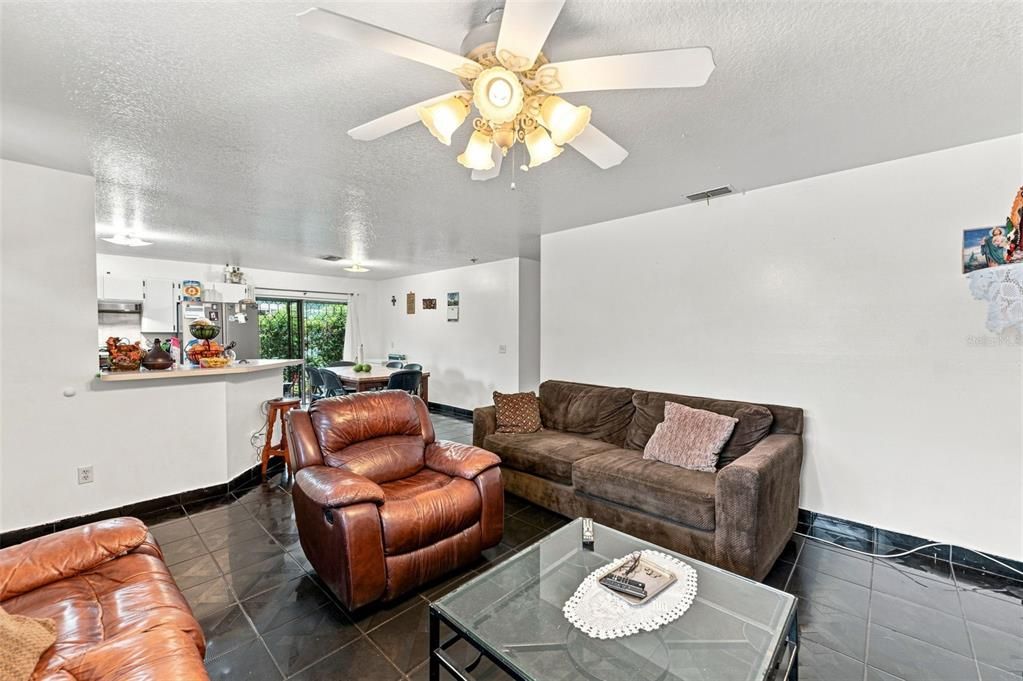For Sale: $299,000 (3 beds, 2 baths, 1200 Square Feet)