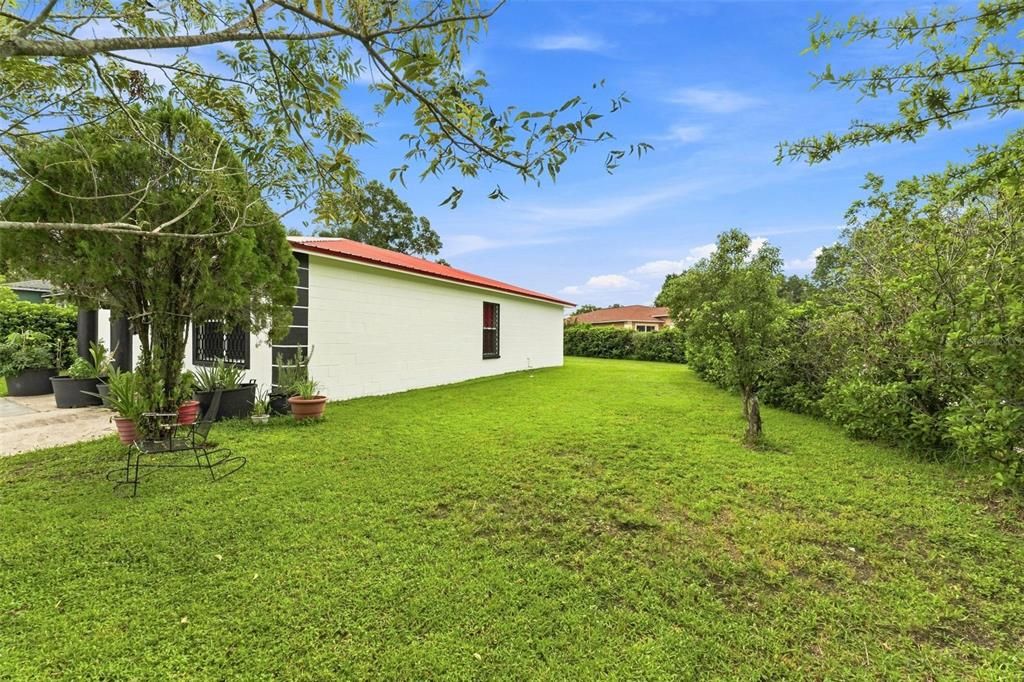 For Sale: $299,000 (3 beds, 2 baths, 1200 Square Feet)