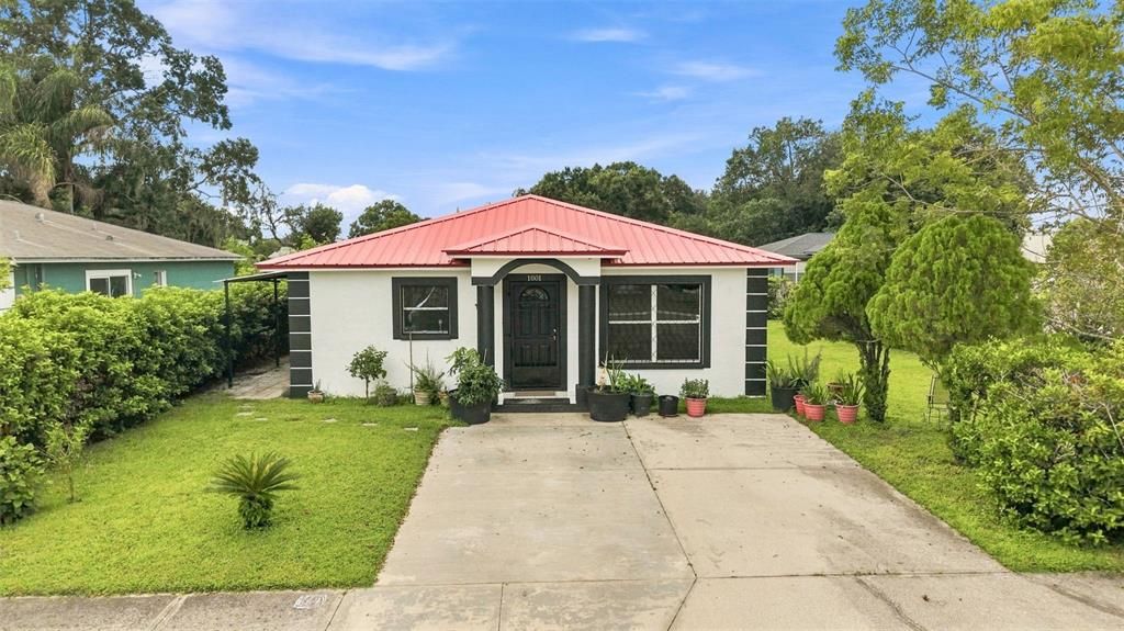 For Sale: $299,000 (3 beds, 2 baths, 1200 Square Feet)