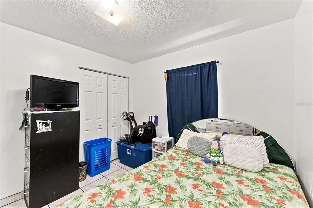 For Sale: $299,000 (3 beds, 2 baths, 1200 Square Feet)