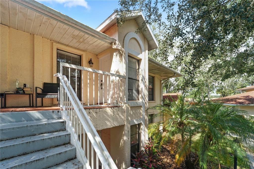 For Sale: $129,900 (2 beds, 2 baths, 1073 Square Feet)