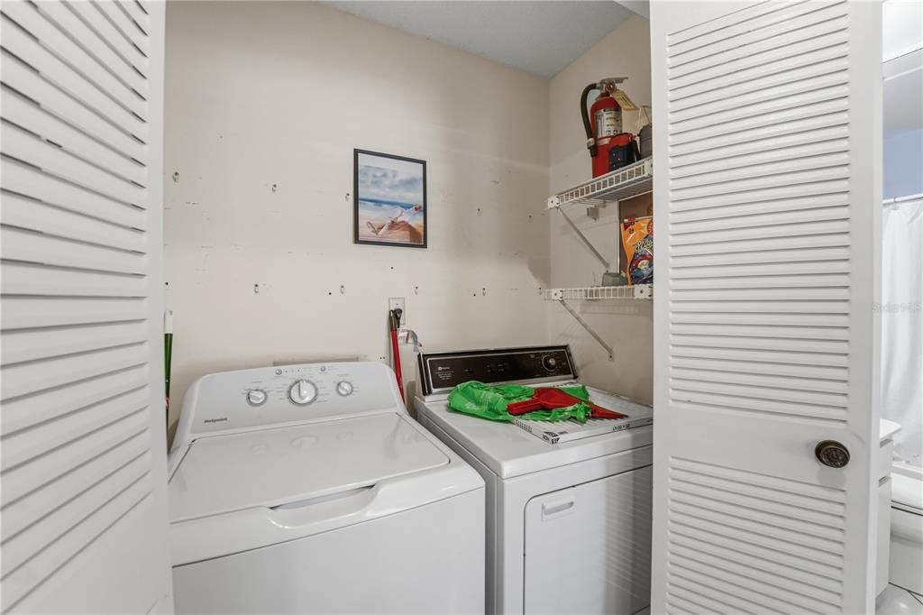 For Sale: $129,900 (2 beds, 2 baths, 1073 Square Feet)