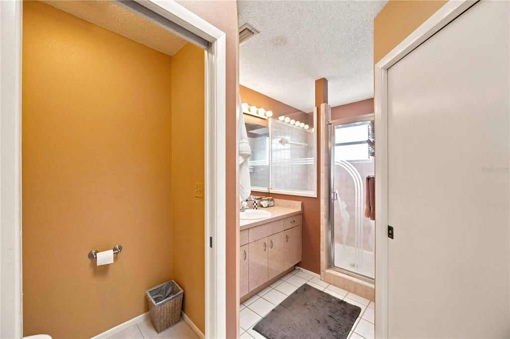 En Venta: $499,000 (4 camas, 2 baños, 1984 Pies cuadrados)