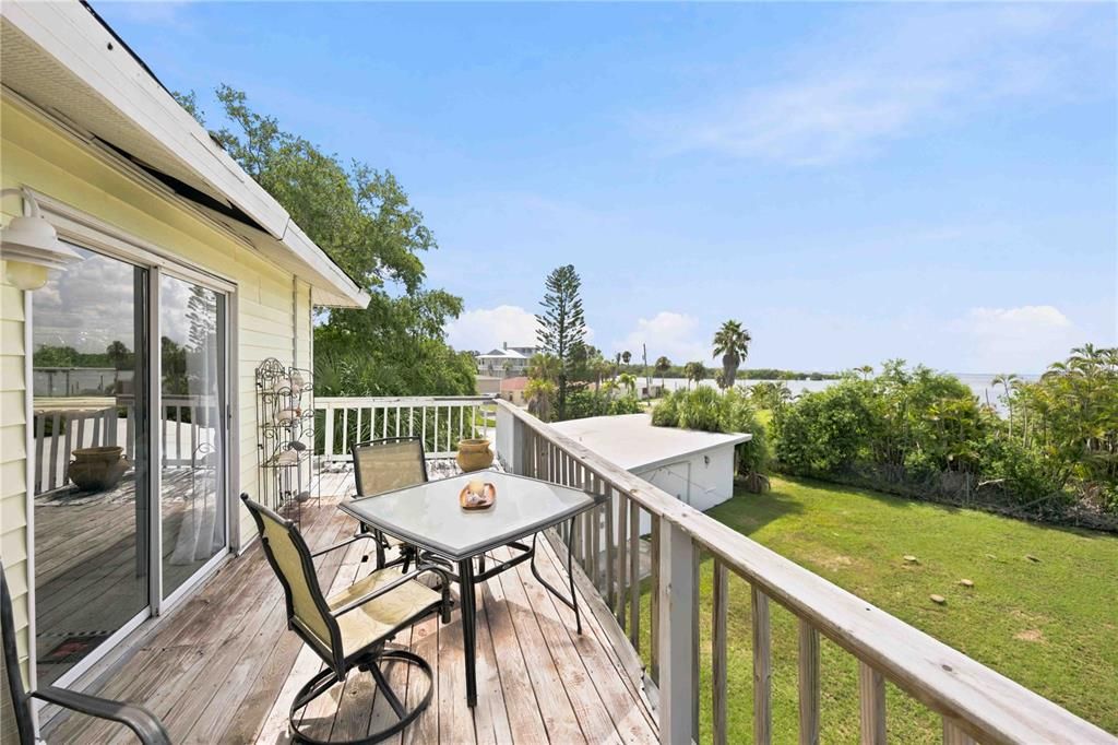 En Venta: $499,000 (4 camas, 2 baños, 1984 Pies cuadrados)