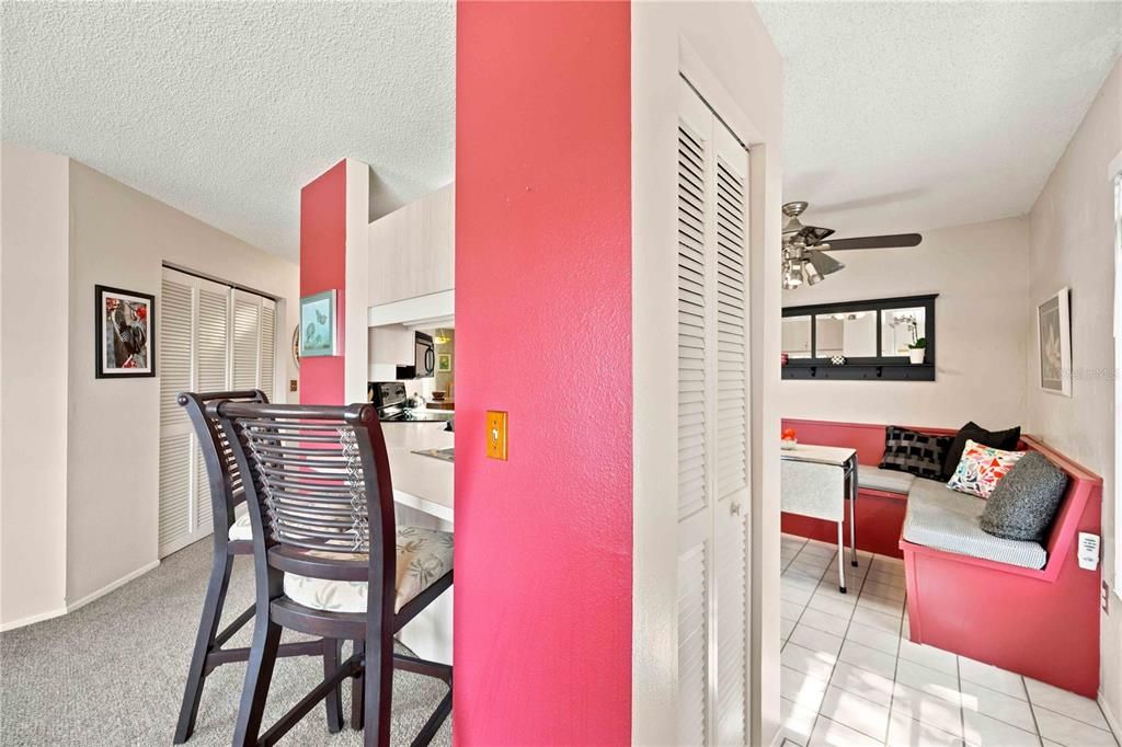 En Venta: $499,000 (4 camas, 2 baños, 1984 Pies cuadrados)