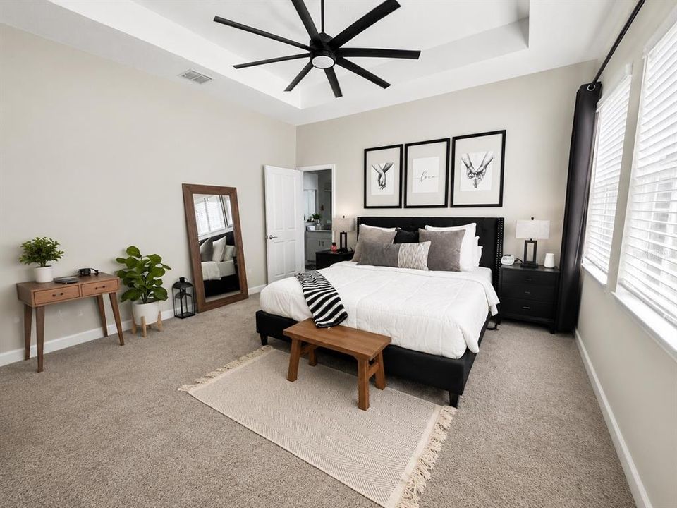 En Venta: $484,999 (4 camas, 3 baños, 2649 Pies cuadrados)