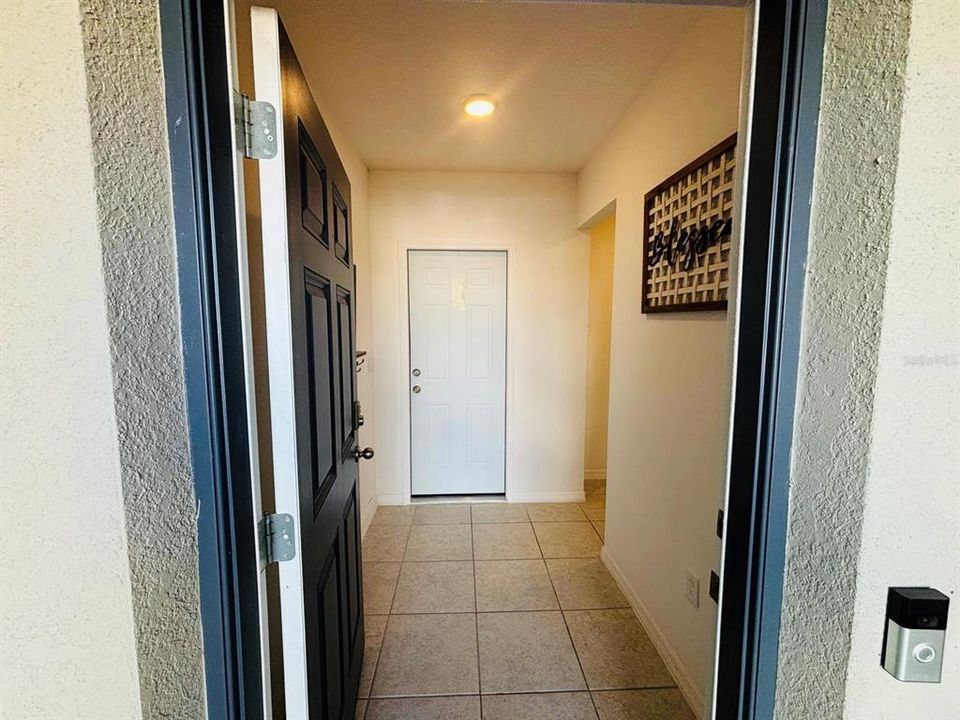 For Rent: $1,300 (1 beds, 1 baths, 525 Square Feet)