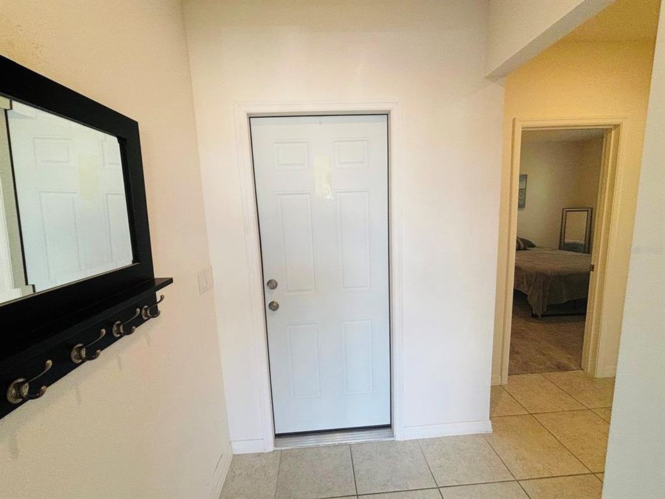 For Rent: $1,300 (1 beds, 1 baths, 525 Square Feet)