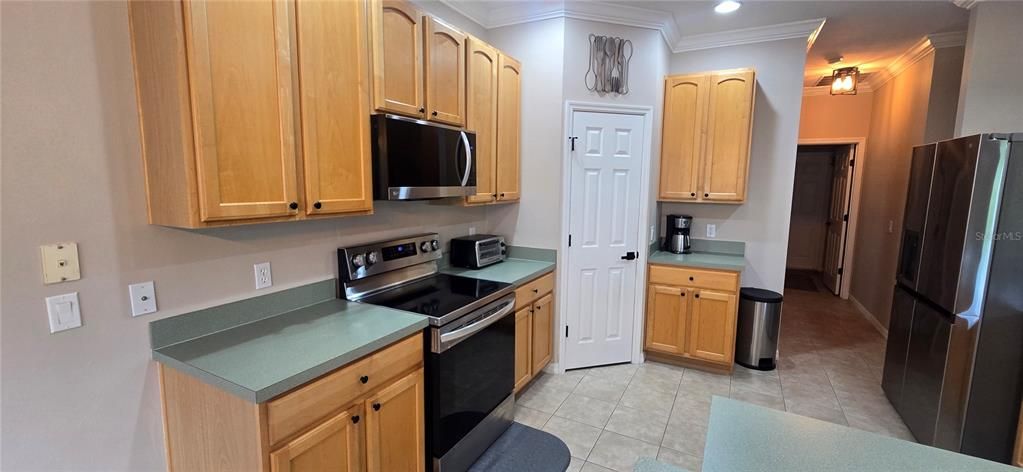 For Rent: $2,000 (2 beds, 2 baths, 1467 Square Feet)
