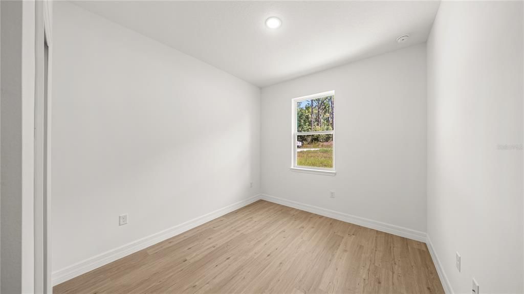 En Venta: $272,000 (4 camas, 2 baños, 1587 Pies cuadrados)