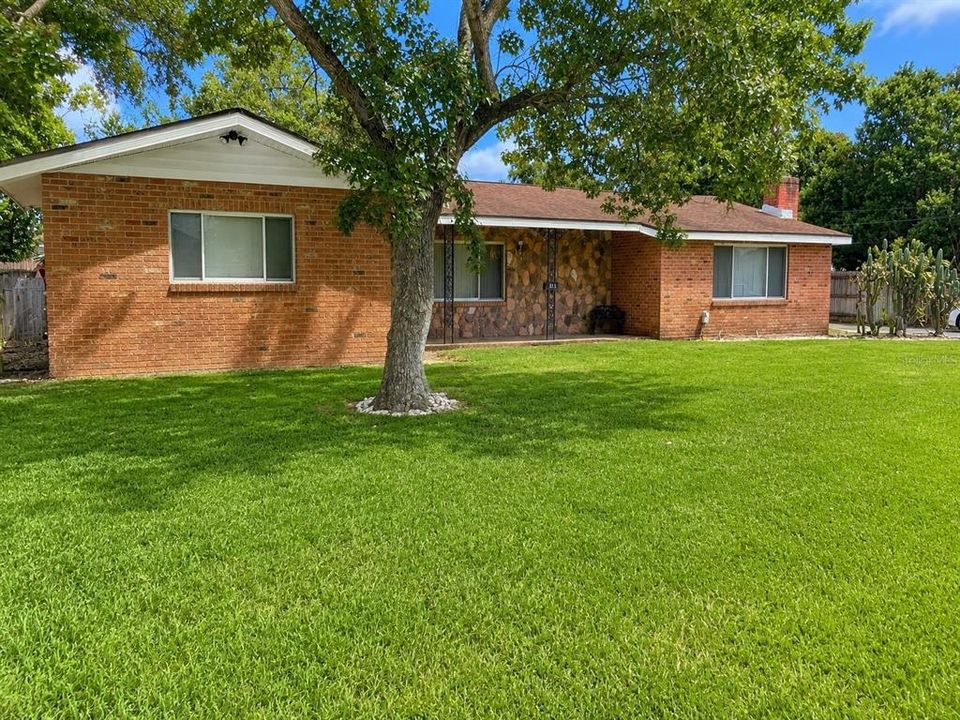 For Sale: $460,000 (3 beds, 2 baths, 1740 Square Feet)