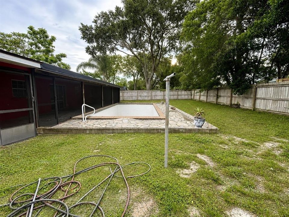For Sale: $460,000 (3 beds, 2 baths, 1740 Square Feet)