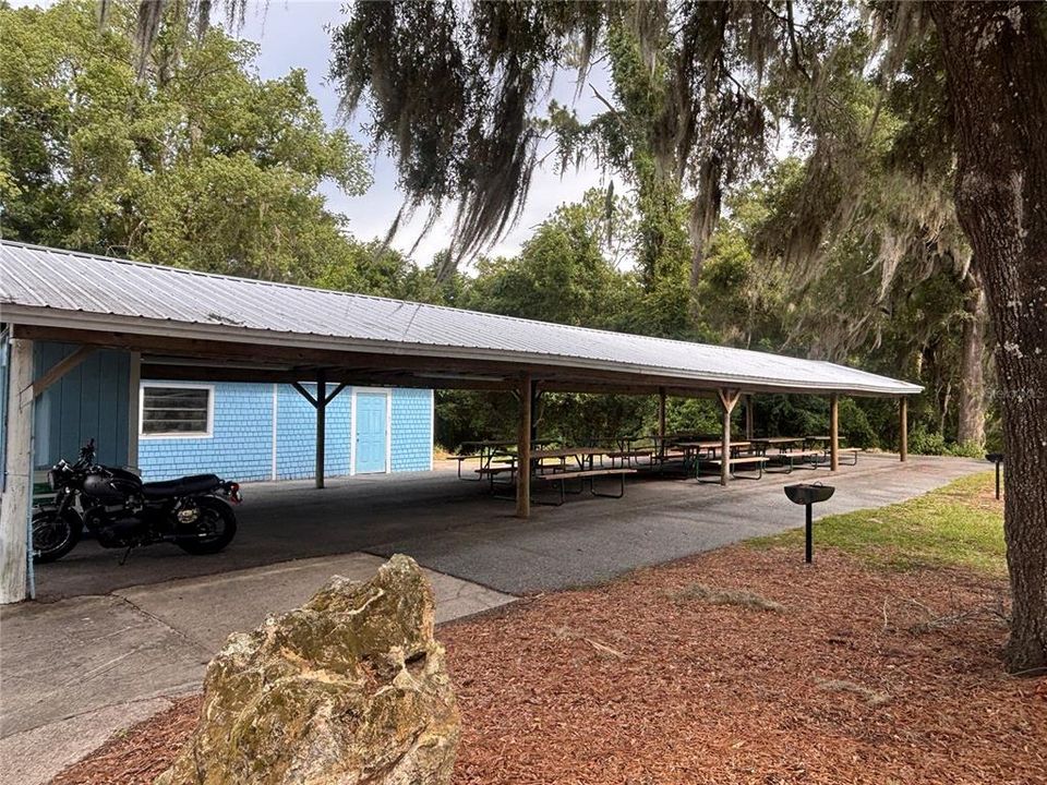 En Venta: $435,000 (3 camas, 2 baños, 2177 Pies cuadrados)