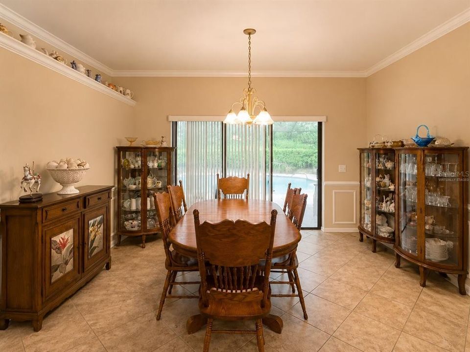 En Venta: $435,000 (3 camas, 2 baños, 2177 Pies cuadrados)