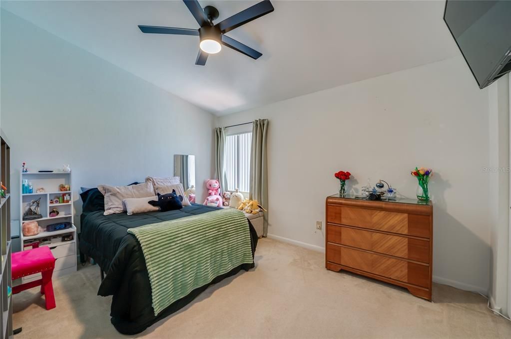 For Sale: $598,000 (5 beds, 3 baths, 2692 Square Feet)