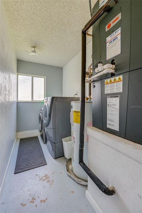 For Sale: $598,000 (5 beds, 3 baths, 2692 Square Feet)
