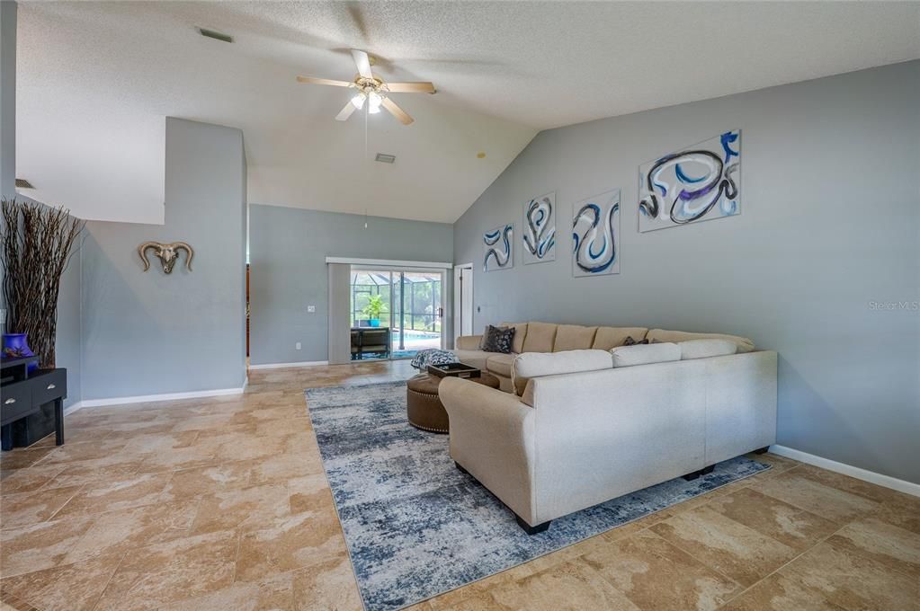 For Sale: $598,000 (5 beds, 3 baths, 2692 Square Feet)