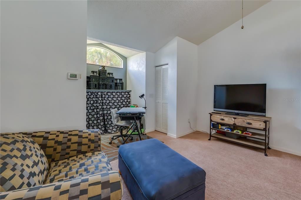For Sale: $598,000 (5 beds, 3 baths, 2692 Square Feet)
