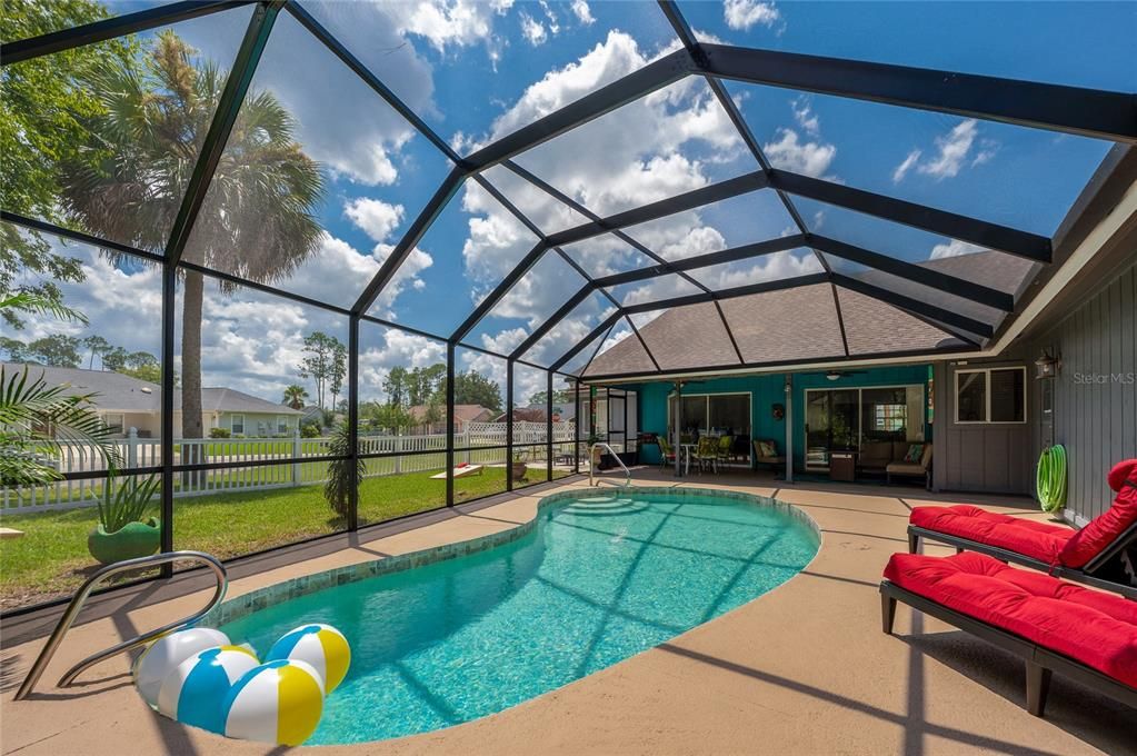 For Sale: $598,000 (5 beds, 3 baths, 2692 Square Feet)