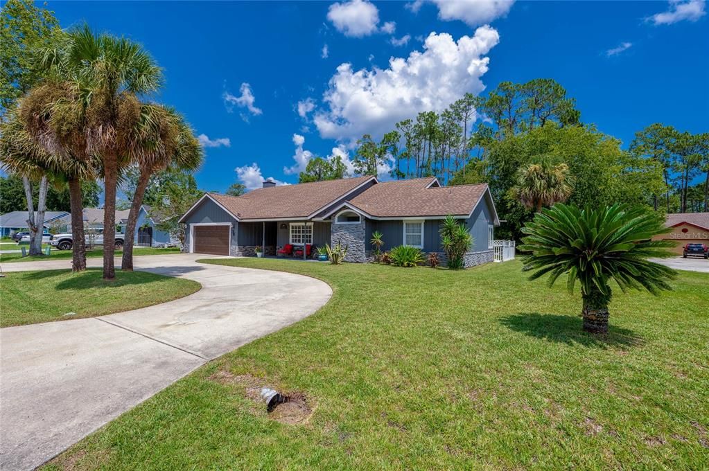 For Sale: $598,000 (5 beds, 3 baths, 2692 Square Feet)