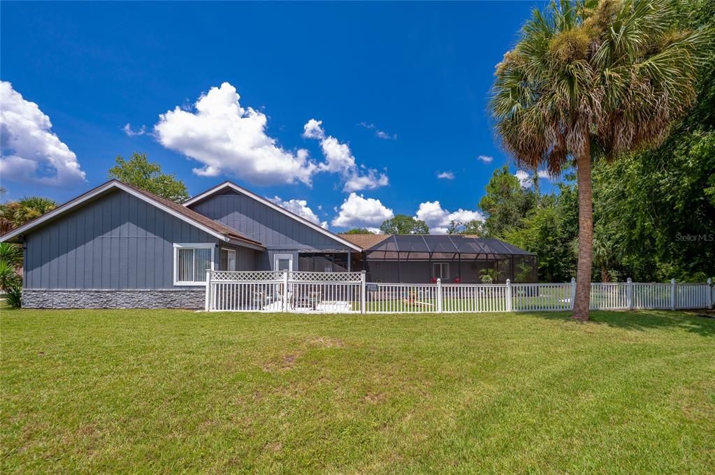 For Sale: $598,000 (5 beds, 3 baths, 2692 Square Feet)