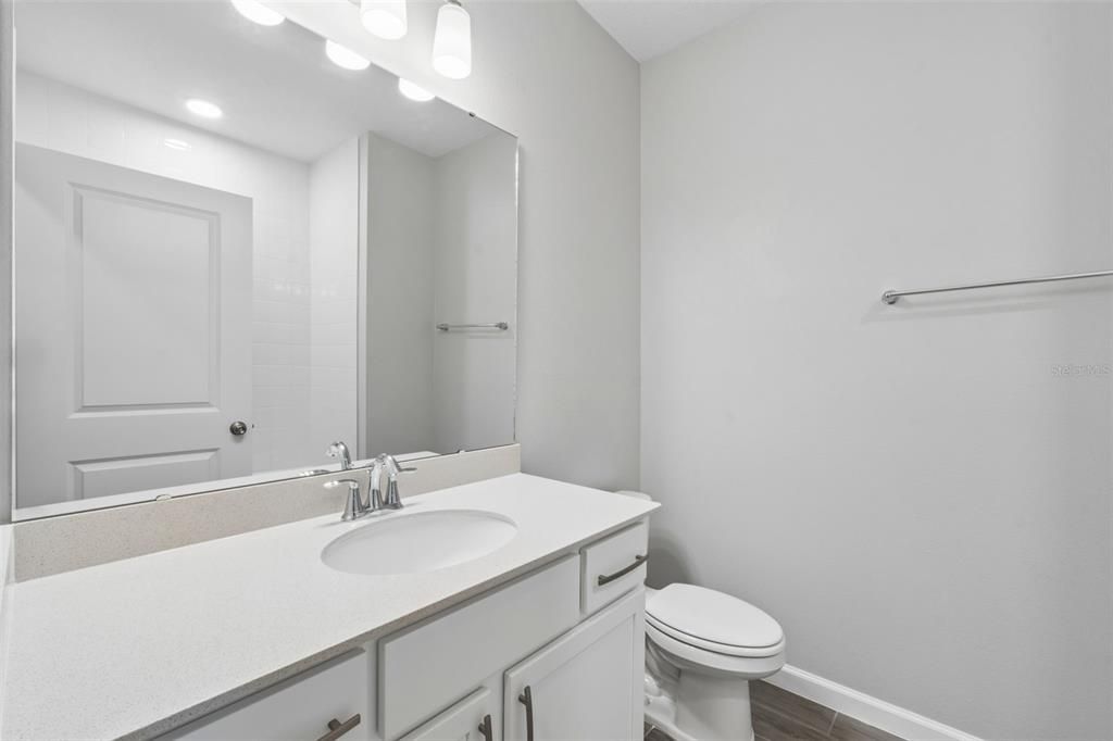 For Rent: $2,450 (3 beds, 2 baths, 1691 Square Feet)