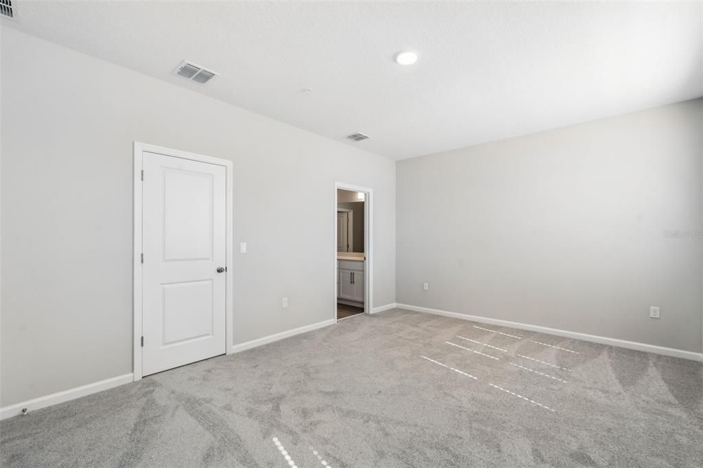 For Rent: $2,450 (3 beds, 2 baths, 1691 Square Feet)