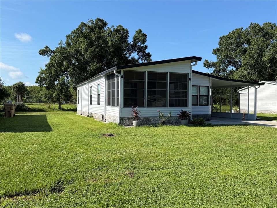 For Rent: $1,900 (2 beds, 2 baths, 1036 Square Feet)