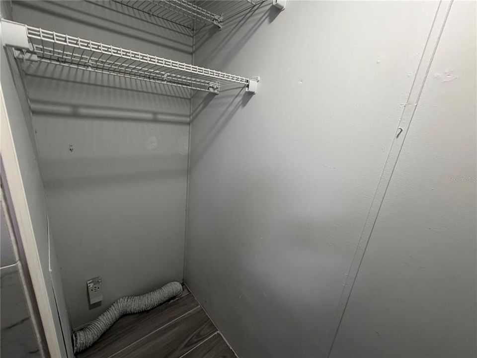 For Rent: $1,900 (2 beds, 2 baths, 1036 Square Feet)