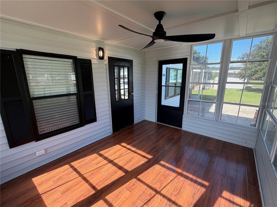 For Rent: $1,900 (2 beds, 2 baths, 1036 Square Feet)