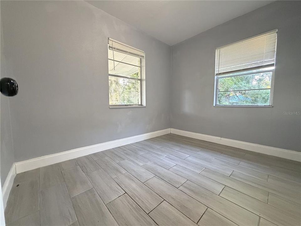 На продажу: $179,900 (2 спален, 1 ванн, 1130 Квадратных фут)