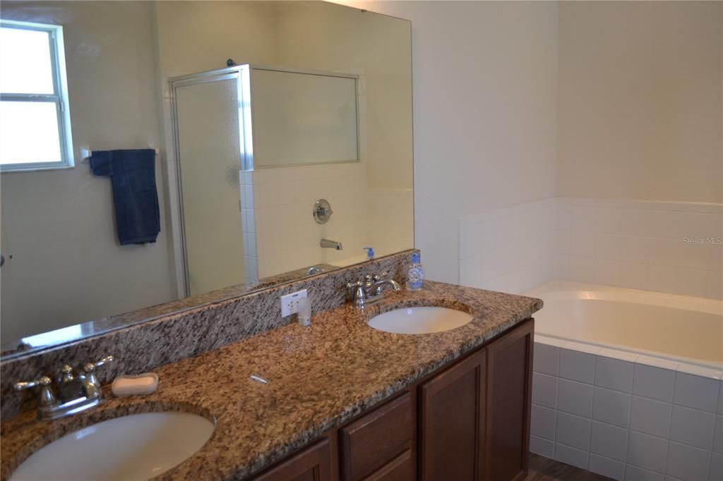 For Sale: $375,000 (4 beds, 3 baths, 2055 Square Feet)
