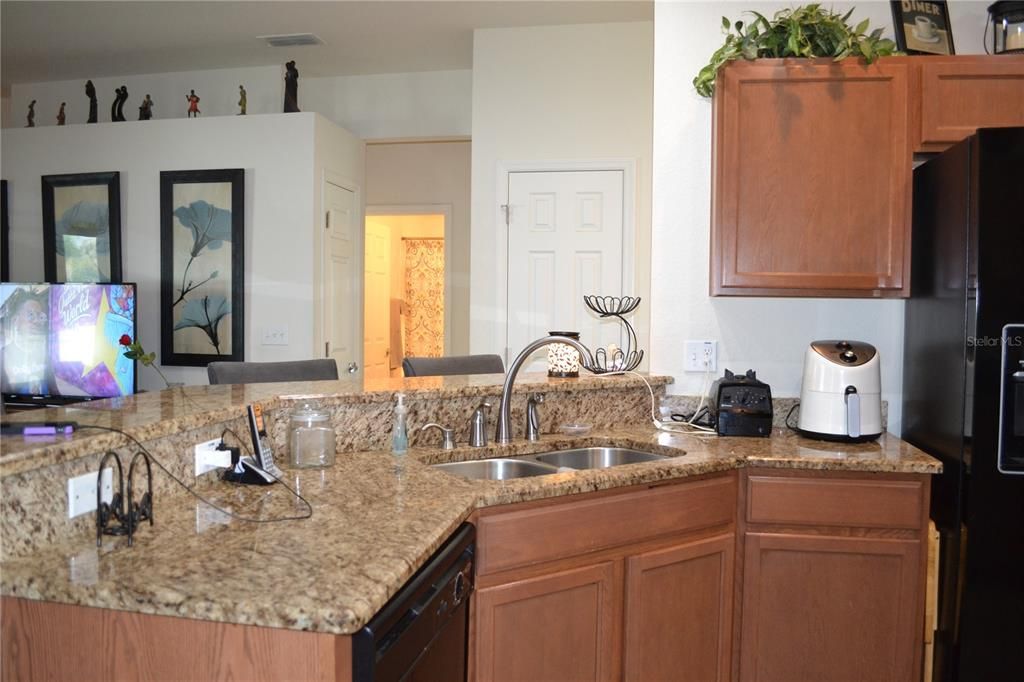 For Sale: $375,000 (4 beds, 3 baths, 2055 Square Feet)