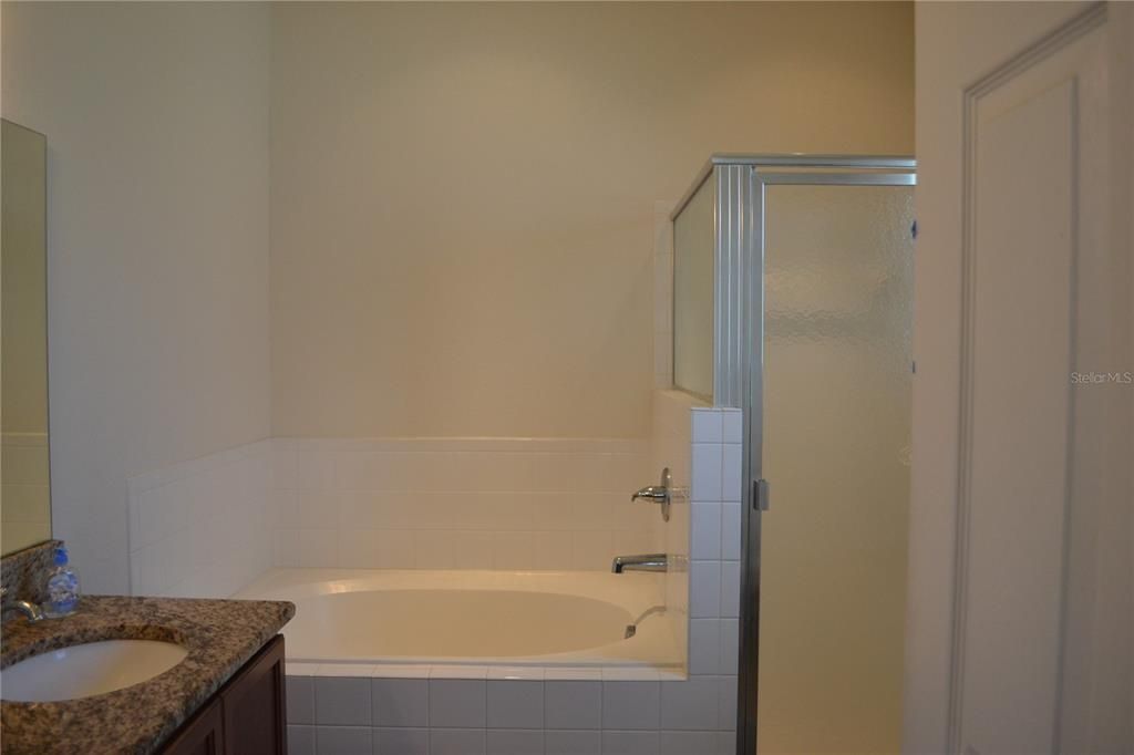 For Sale: $375,000 (4 beds, 3 baths, 2055 Square Feet)